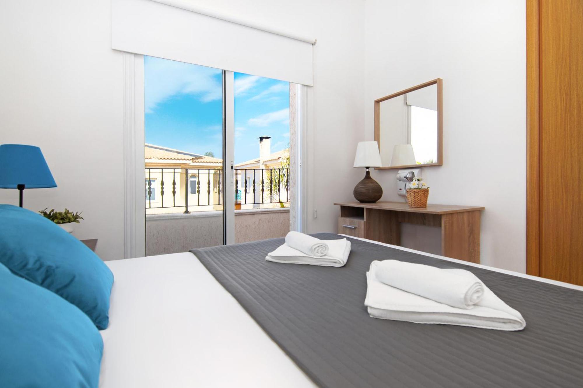 Villa Alyson Paralimni Buitenkant foto
