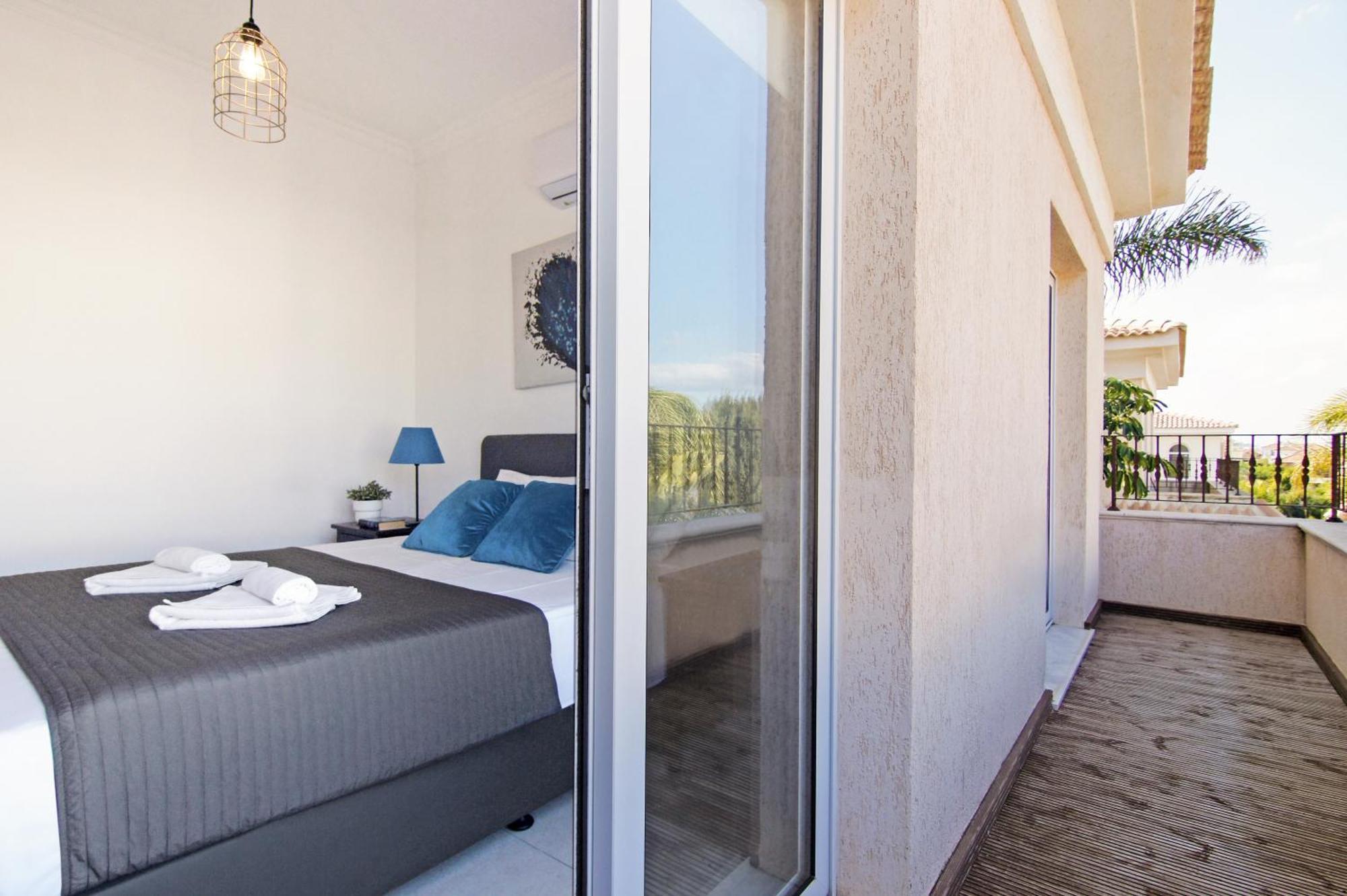 Villa Alyson Paralimni Buitenkant foto