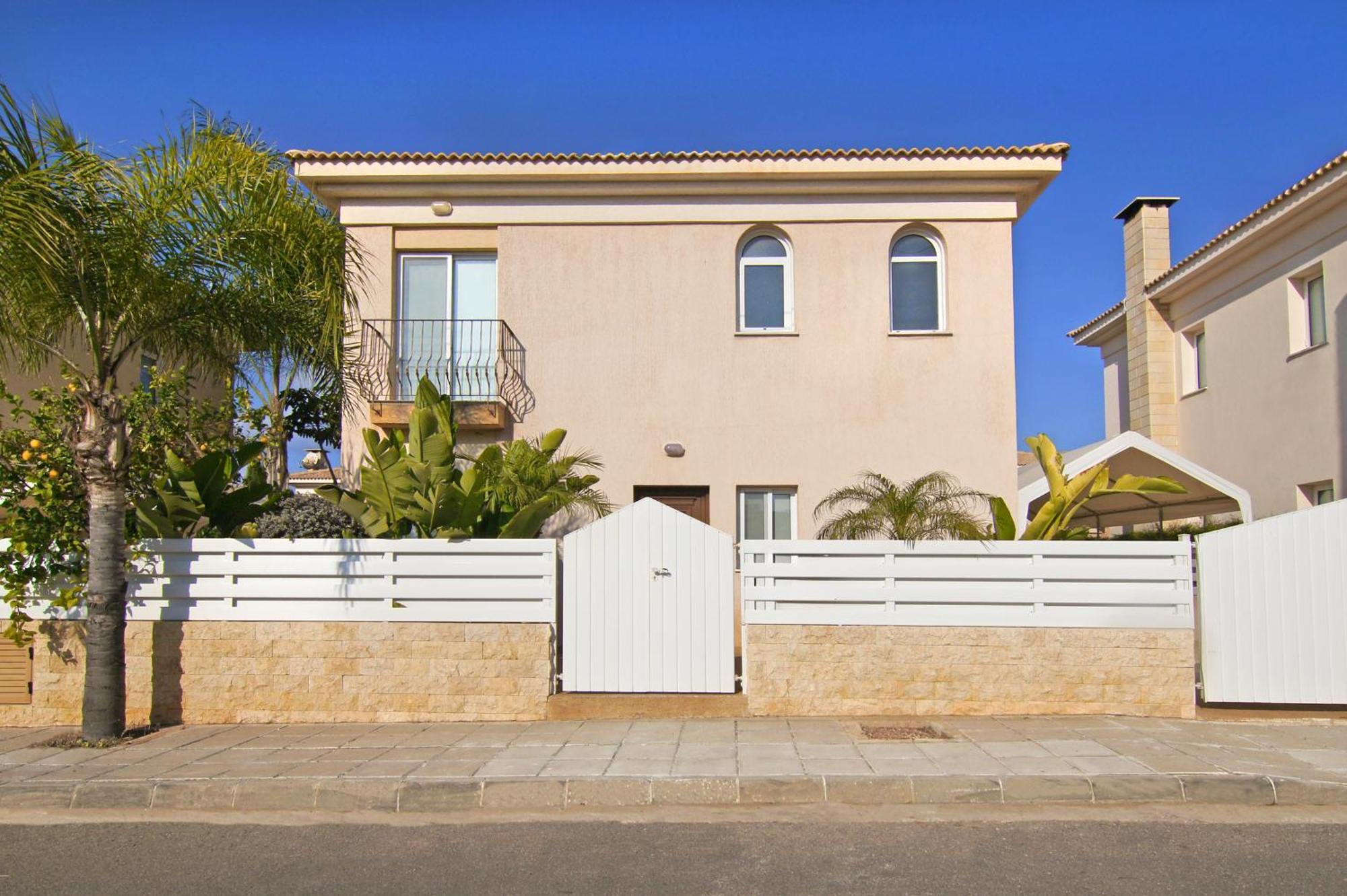 Villa Alyson Paralimni Buitenkant foto