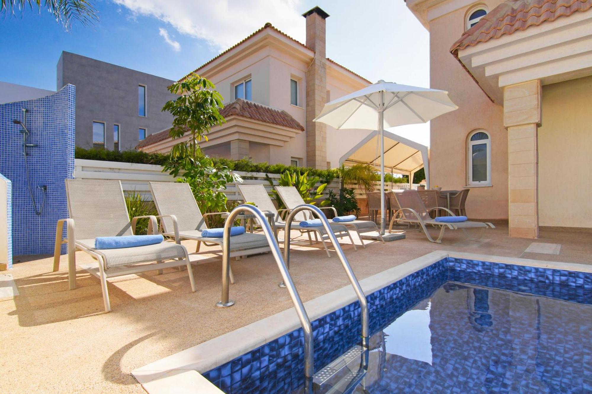 Villa Alyson Paralimni Buitenkant foto