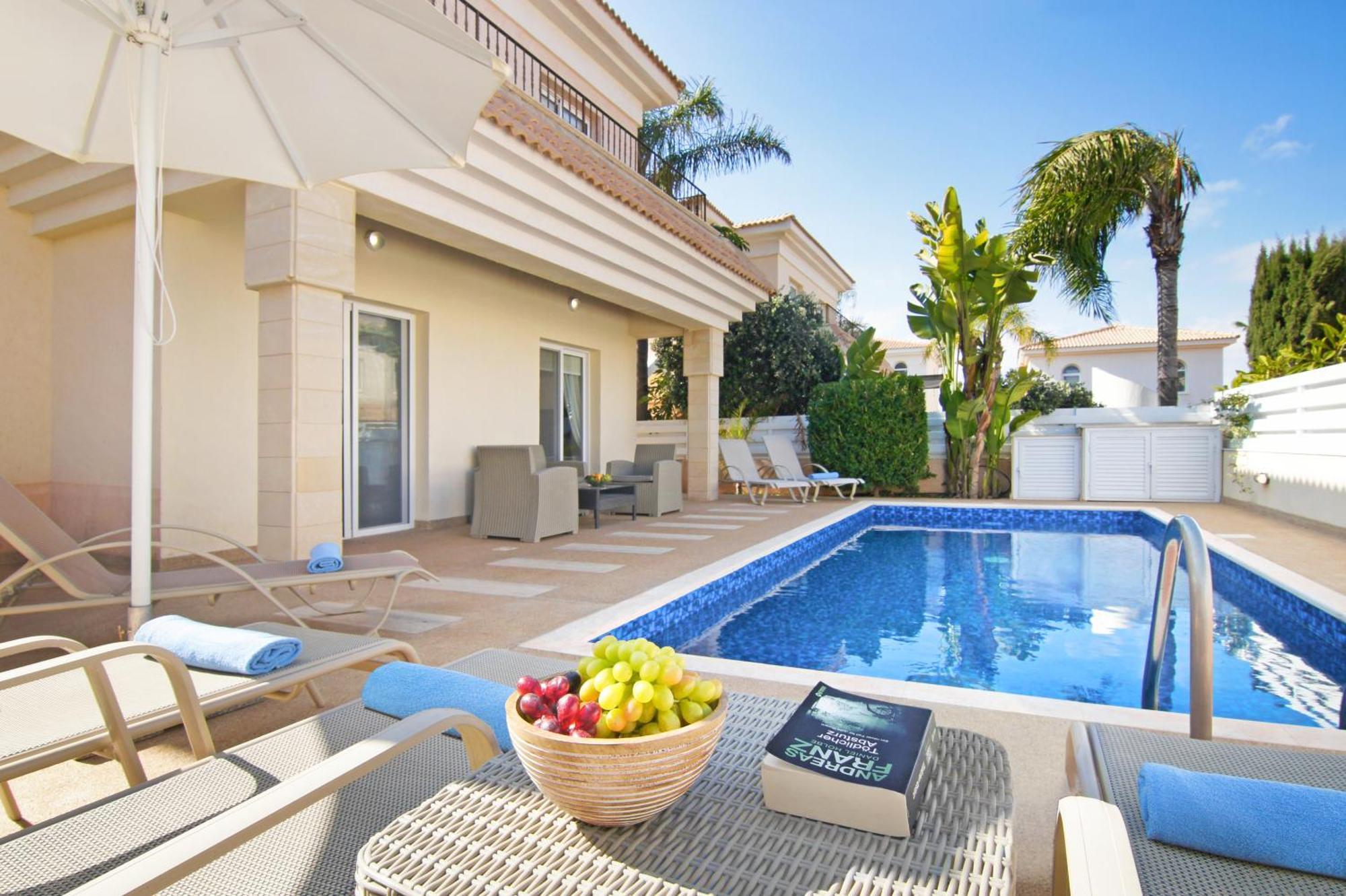 Villa Alyson Paralimni Buitenkant foto